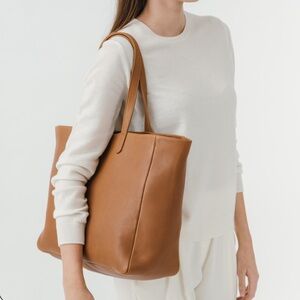 BAGGU Rare NTW Leather Oversized Tote in Caram